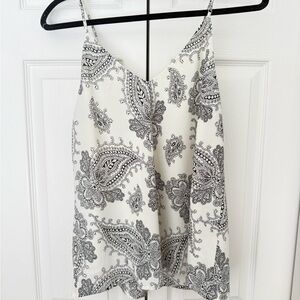 Olivia Grey Paisley Print Tank, NWT